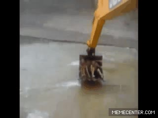 excavadora,pala,agua,charca,ba&ntilde;o,ba&ntilde;ar,barro,ni&ntilde;os,parque acu&aacute;tico