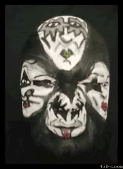 es genial pero da mal rollo,cara,pintada,kiss,grupo,los cuatro integrantes
