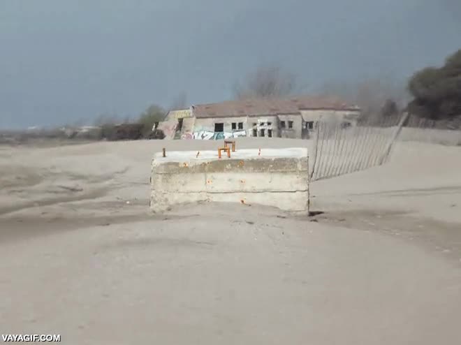 truco,efecto optico con la camara,Flipar,tocho inmovil,playa