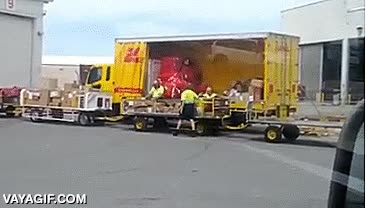 luego las cosas llegan rotas y nadie lo entiende,cafres,dhl,poco cuidado