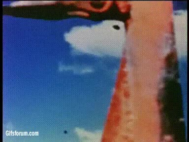 Un kamikaze japonés estrellándose contra un portaaviones americano en la Segunda Guerra Mundial segunda guerra mundial,inmolarse,portaaviones,estrellarse,kamikaze