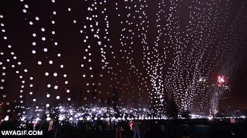 muy bonito pero poco ecol&oacute;gico,25 aniversario,conmemorativos,8000,globos,muro de berlin