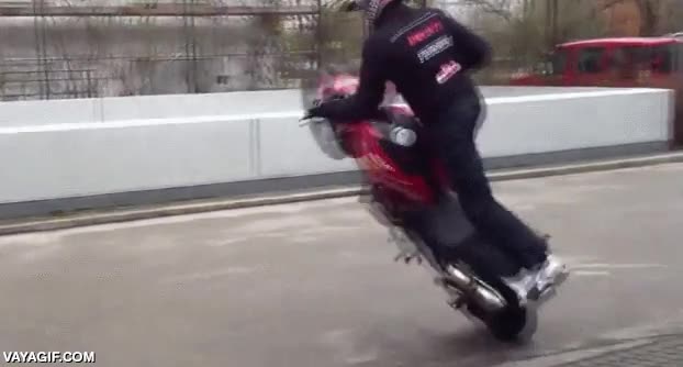 perder el control,acrobacia,moto,muro,murito,pam