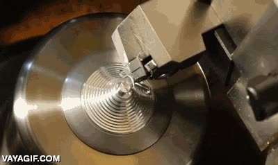 cono,gif al rev&eacute;s,torno,me he vuelto un poco loco al verlo,fresadora,afilar