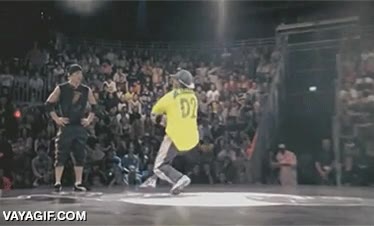 batalla de baile,breakdance,en el aire,volteretas