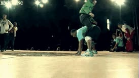 transformación,forma final,movimiento de baile,breakdance,b-boys
