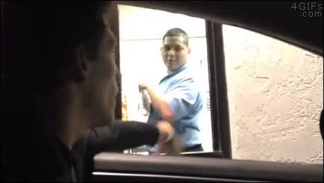 intento de robo,mcauto,esquivar,buenos reflejos muchacho