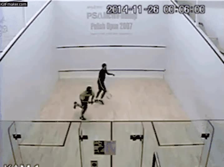 Por si alguien cree que el squash es un deporte aburrido, ojo al puntazo que se juegan estos dos debía ser la final o algo,torneo,partido,squash,intensidad,punto