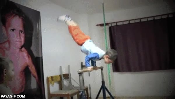 fuerte,fuerza,potencia,eso no lo hace cualquiera,muy fuerte,recreo,patio,culturista