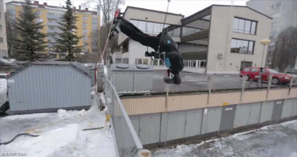 truco,esquiador,esqu&iacute;,esquiar,frontflip,voltereta,valla,rebotar