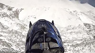 parapente,locura,loco,adios moto de nieve,saltar,salto,precipicio