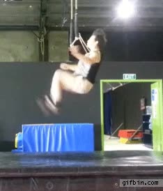 por los pies,colgarse,mortal,voltereta,trapecio