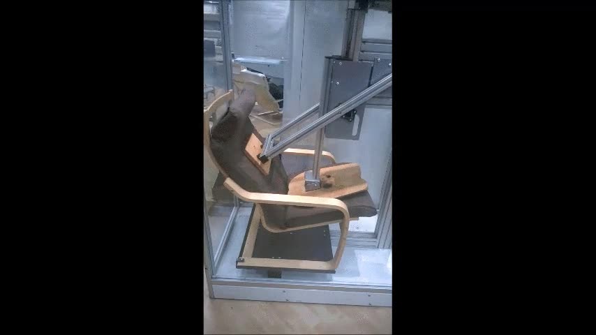 Enlace a Así se pone a prueba la resistencia de un sillón