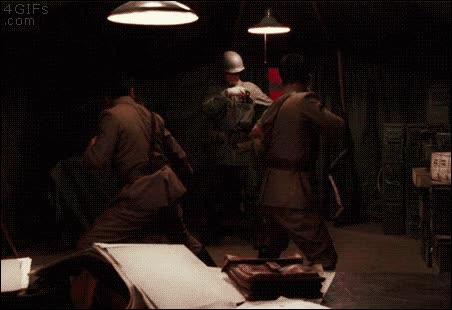 dejar a oscuras,gafas de visi&oacute;n nocturna,luz,apagar,tienda,soldados