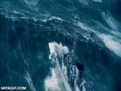 olas,barco,oceano,mar,no me gustaría estar ahí,gigantes,miedo