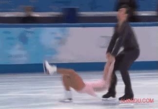 en sus brazos,saltar,sobre hielo,patinaje artistico,sochi,patinadores