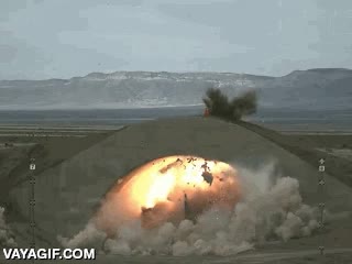nada está a salvo,puente,atravesar,bomba,antibunker,avion,hormigon,explosion