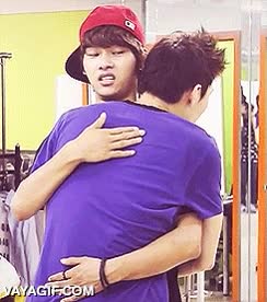 caer mal,incomodo,incomodidad,VIXX,asi&aacute;ticos,coreanos,abrazo,enemigos