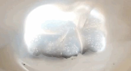 reaccion quimica curiosa,encenderse,fuego,litio