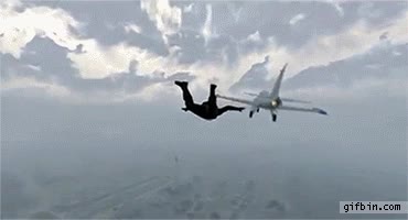 atravesar un avion en pleno vuelo,increible,truco,stunt,paracaidas,paracaidista