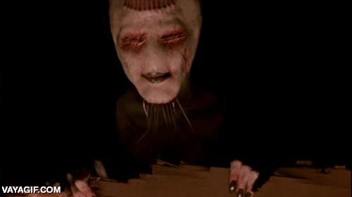 aliens,ojos cosidos,ser extra&ntilde;o,les traigo paz,terror,miedo