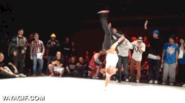 equilibrio,a un solo brazo,vacilar,competicion,batalla,baile,ganar,victoria,bboy