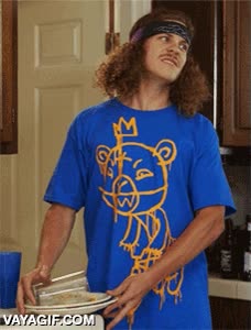 huye rapido,madre,miedo,lavar,fregar los platos