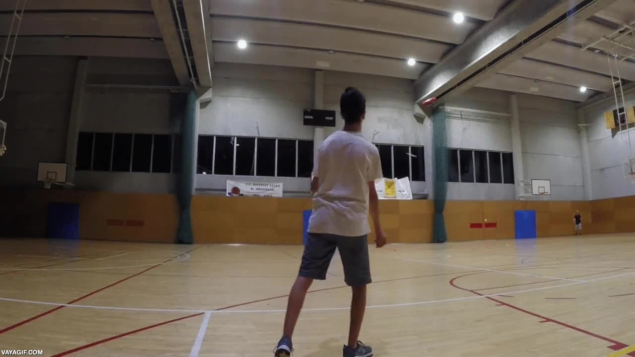 ultimate,frisbee,disc,21,ivan,cazorla,youtube,trick shots,brodie smith,forehand,amazing,curva