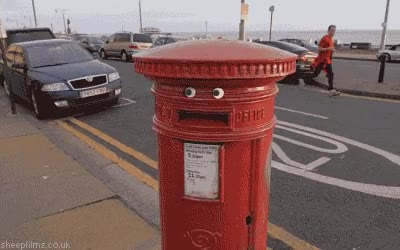 correos,cartas,huir,salir corriendo,inglés,ojos,buzón