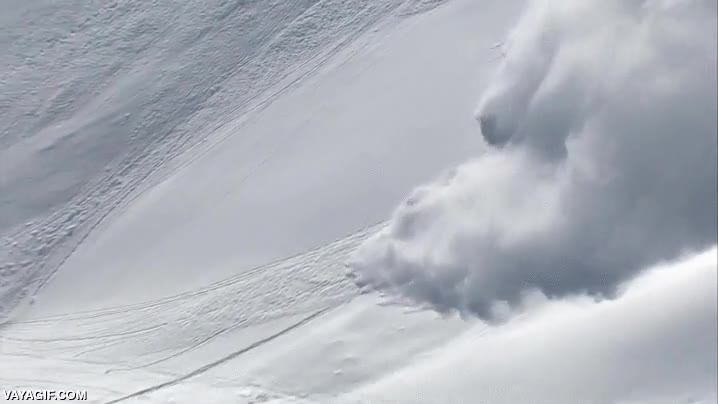 nieve,monta&ntilde;a,helicoptero,avalancha,al l&iacute;mite,esquiar,esquiador