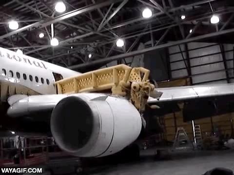 dise&ntilde;o,tecnolog&iacute;a,hinchable,con pasarela y todo,abrirse,emergencias,tobogan