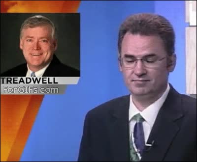 lanzar,tirar,boligrafo,pelo,se queda clavado,presentador