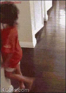 chocar,pared,cansada,llamar,torpe,ni&ntilde;a,pobrecita