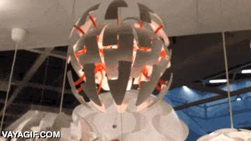 creo que es del ikea,lampara,abrirse,tirar,cuerda