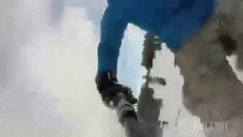 no soltar,caer,trineo,bajada,descenso,palo,selfie,se ha tenido que hacer da&ntilde;o