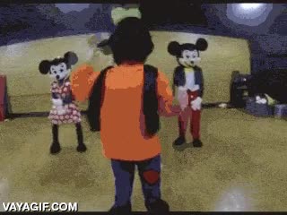 ah pero no pasa nada,sigue bailando,ni&ntilde;os traumatizados en 3 2 1,bailar,disney,mickey mouse,minnie