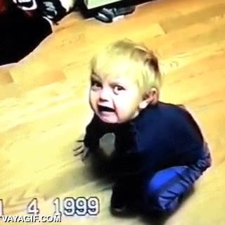 gollum,infancia,ya apuntaba maneras,vaya caretos,pobre niño,llorar,muy enfadado porque no tenía su anillo