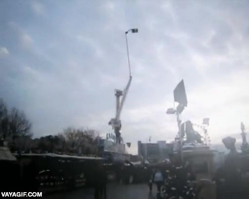 demasiada locura,catapulta,girar,atracci&oacute;n,feria,miedo,velocidad