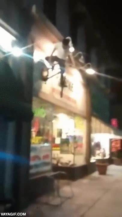 bicicleta,subir,trepar,montarse,de boca al suelo,media,bici,fail,caer