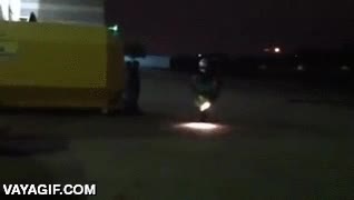 moto,camioneta,subir,cerrar,puerta,motorista,acrobacia,maquina