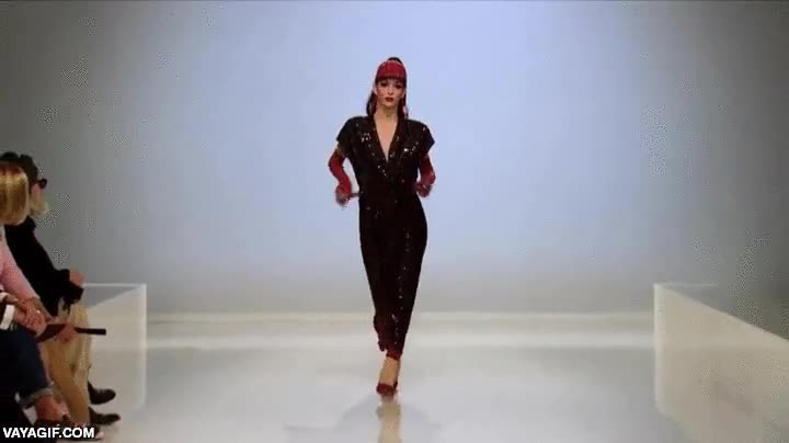 vestido,noche,elegante,modistos muy exagerados,moda,cuanta frivolidad,modelo,pasarel,vestido convertible