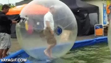 fail,resbalar,torpe,poco equilibrio,se&ntilde;or de cierta edad,cosas de ni&ntilde;os,fail after fail