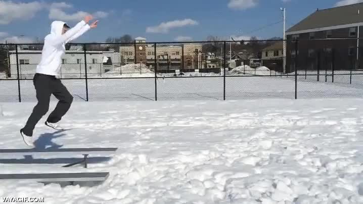 nieve,salto mortal,frontflip,front flip,te apetece un heladito?,de boca,fail