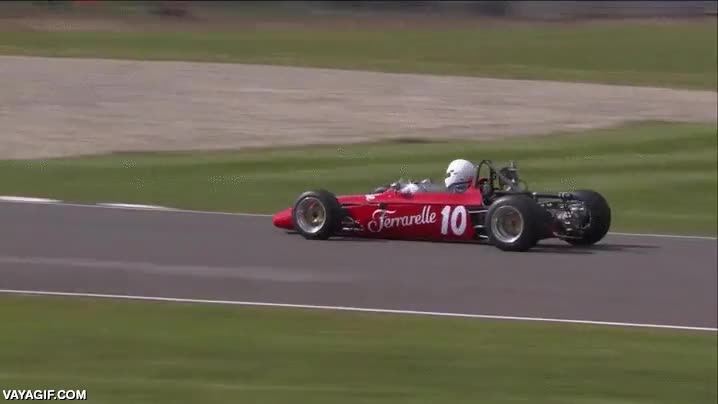 donde vas saltando?,mario kart,carrera,coches,saltar,por encima