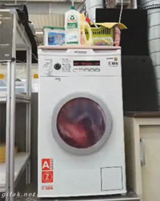 ¿Cómo conseguir que las visitas de tu casa no arrasen con tus birras? lavadora,nevera ninja,escondida,camuflada,nunca se me hubiera ocurrido,visitas,sistema anti-gorreros