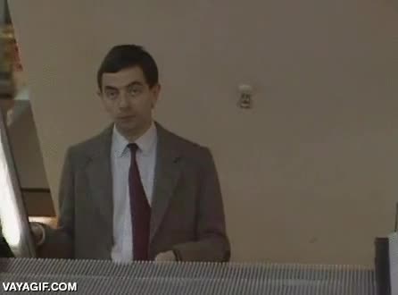 mr bean,escaleras mecanicas,ah ya me puedo mover,videojuego,cutscene,cinematicas