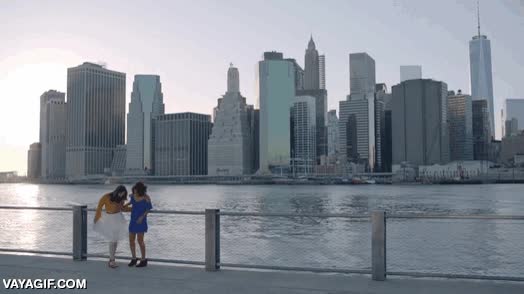 De los creadores del palo para selfies, llega... selfie shoes,tacones,fotos,idea tonta,basta ya de selfies