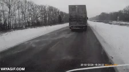 camiones,accidente,choque,multiple,por poco,salvarse por los pelos