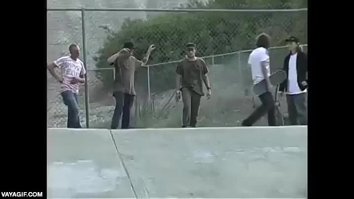 skater,a un solo pie,deslizarse,rampa,truco,lo clava