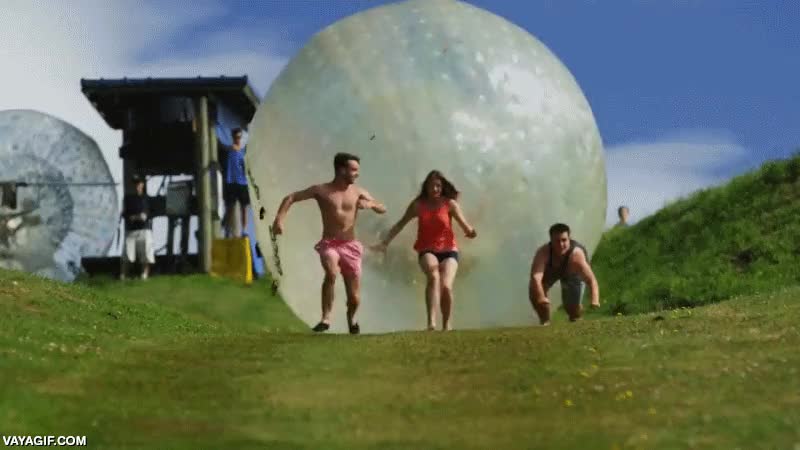 de la diversi&oacute;n al arrepentimiento en fracciones de segundos,cara,bola de plastico,aplastar,no creo que le pasara nada